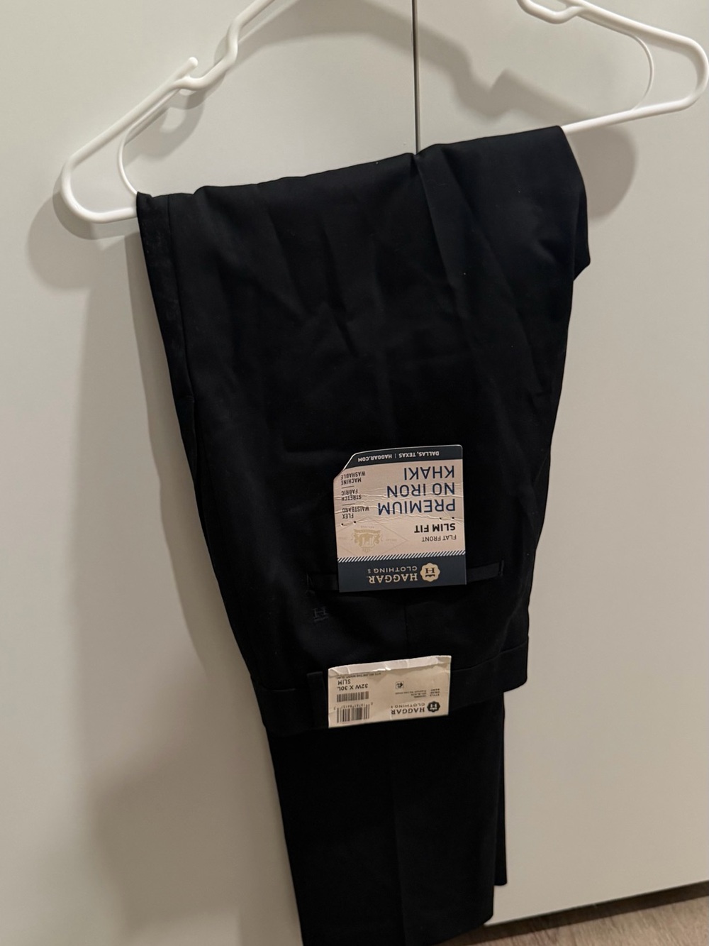 Haggar Black Premium No-Iron Chinos